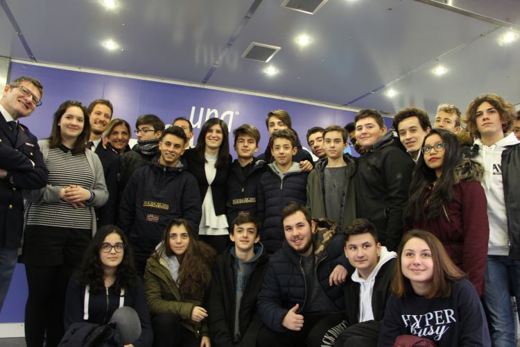 Una vita da social 2018 1 febbraio (2)