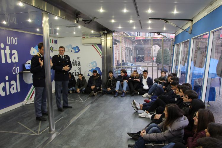 Una vita da social 2018 1 febbraio (5)
